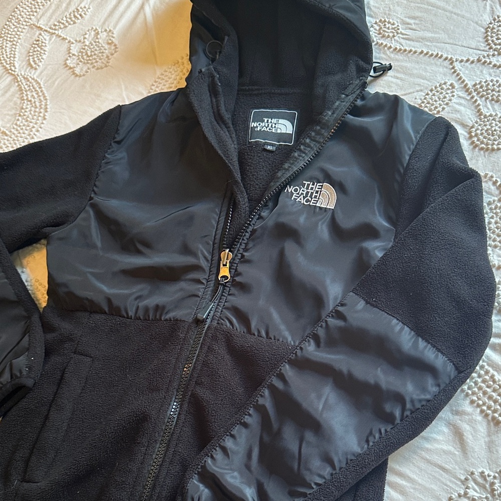 The North Face Kids Black Hooded Puffer Jacket